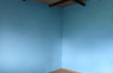 Chambre simple avec terrasse à Légbassito Kognito