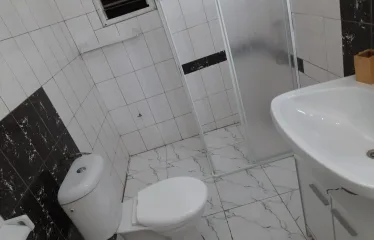 Appartement avec une Chambre Salon WCD et Cuisine interne