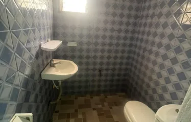 Chambre-salon à louer à Logogomé, proche du carrefour Aïsed